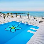 Apartment Arcadia- Gagarin Plaza 5/2 *