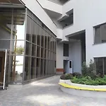 Arcadia- Gagarin Plaza 5/2 Apartment