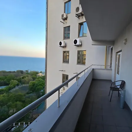 Gagarin Plaza Arcadia Apartments Sea View Apartament *