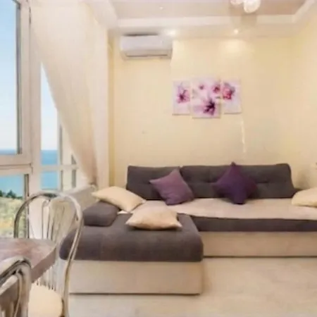 Gagarin Plaza Arcadia Sea View Apartment *