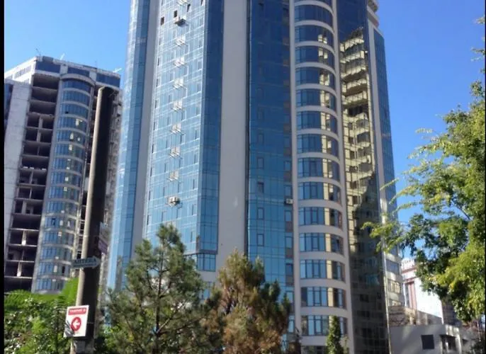 Arcadia- Gagarin Plaza 5/2 Apartament