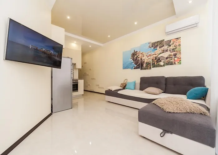 Arcadia- Gagarin Plaza 5/2 Apartament *