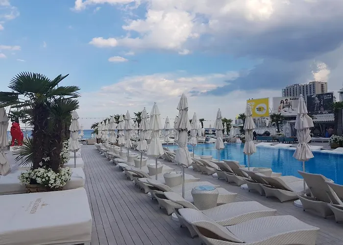 Arcadia- Gagarin Plaza 5/2 *