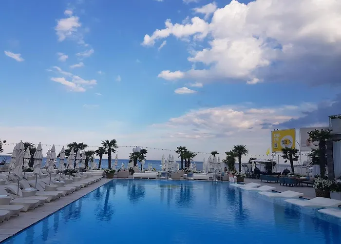 Arcadia- Gagarin Plaza 5/2 Odessa